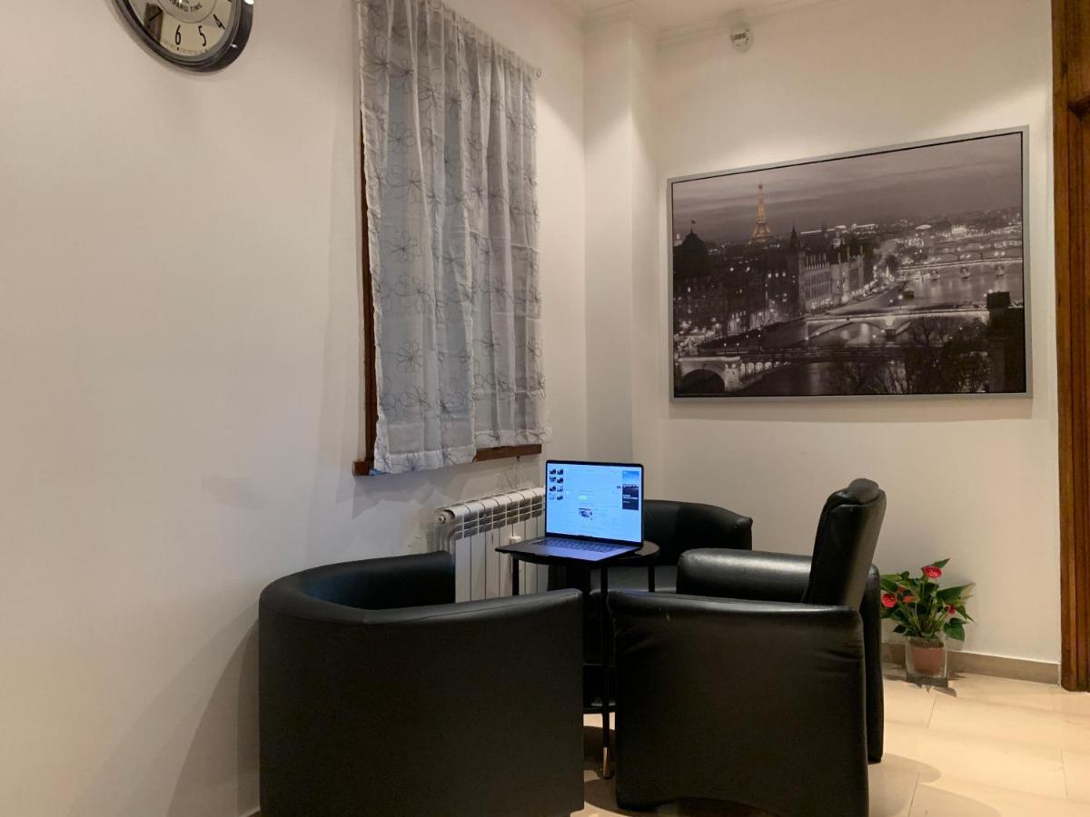 Bella Roma - Ee Hotel Bagian luar foto