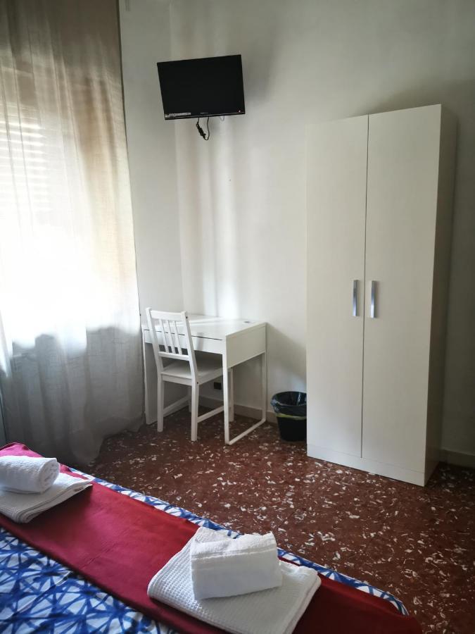 Bella Roma - Ee Hotel Bagian luar foto