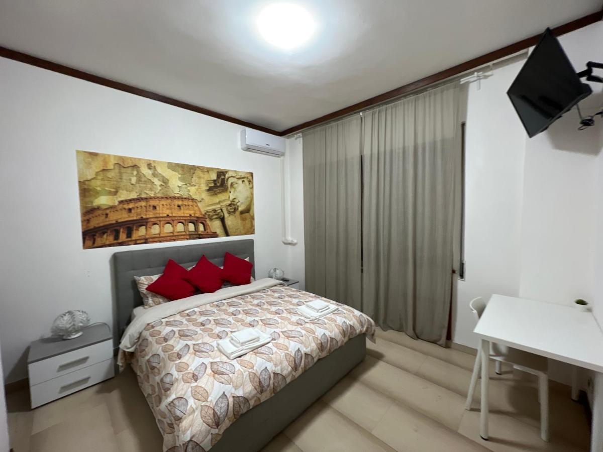 Bella Roma - Ee Hotel Bagian luar foto