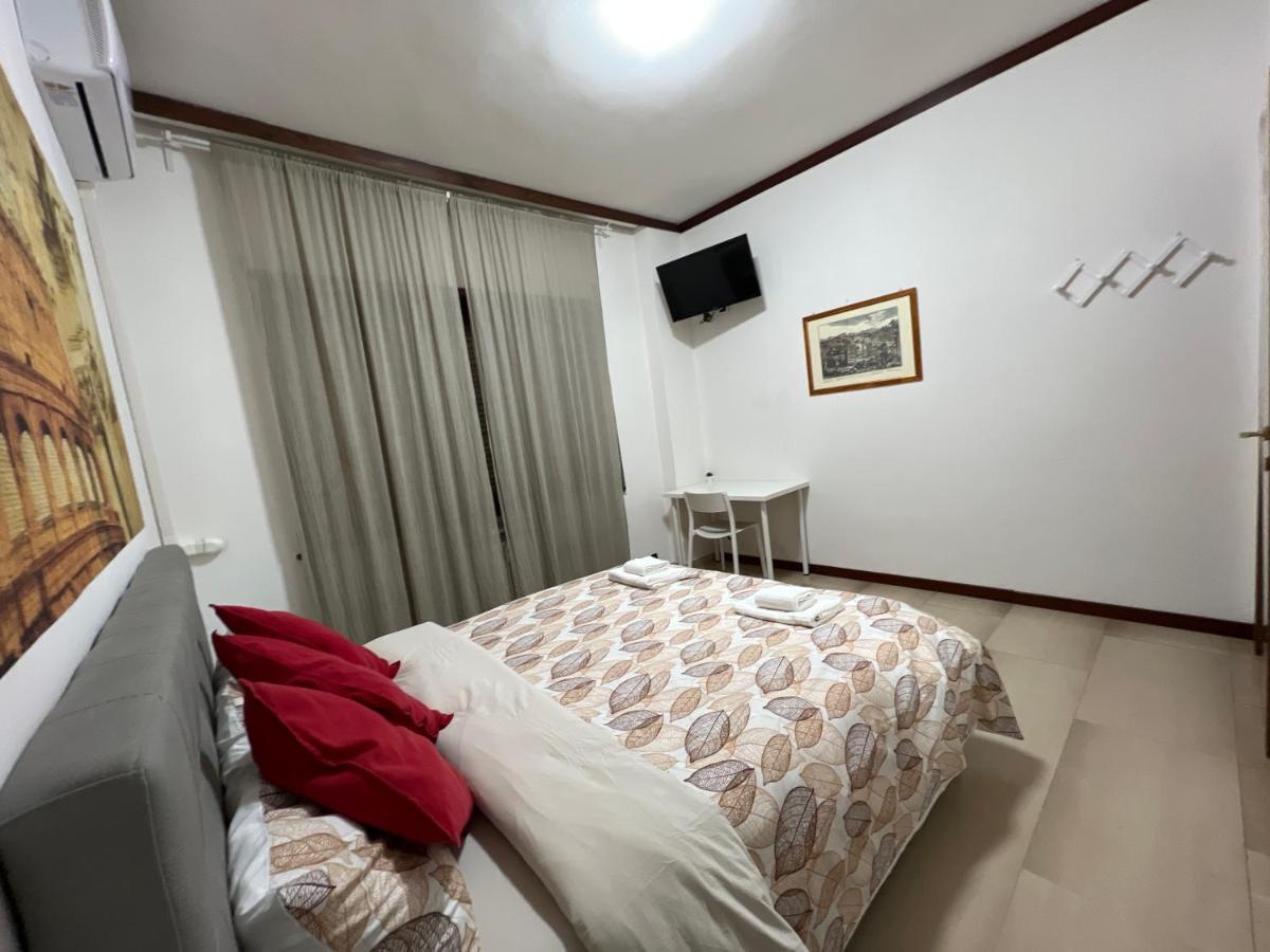 Bella Roma - Ee Hotel Bagian luar foto