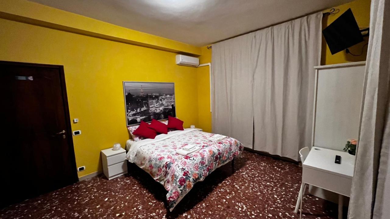 Bella Roma - Ee Hotel Bagian luar foto
