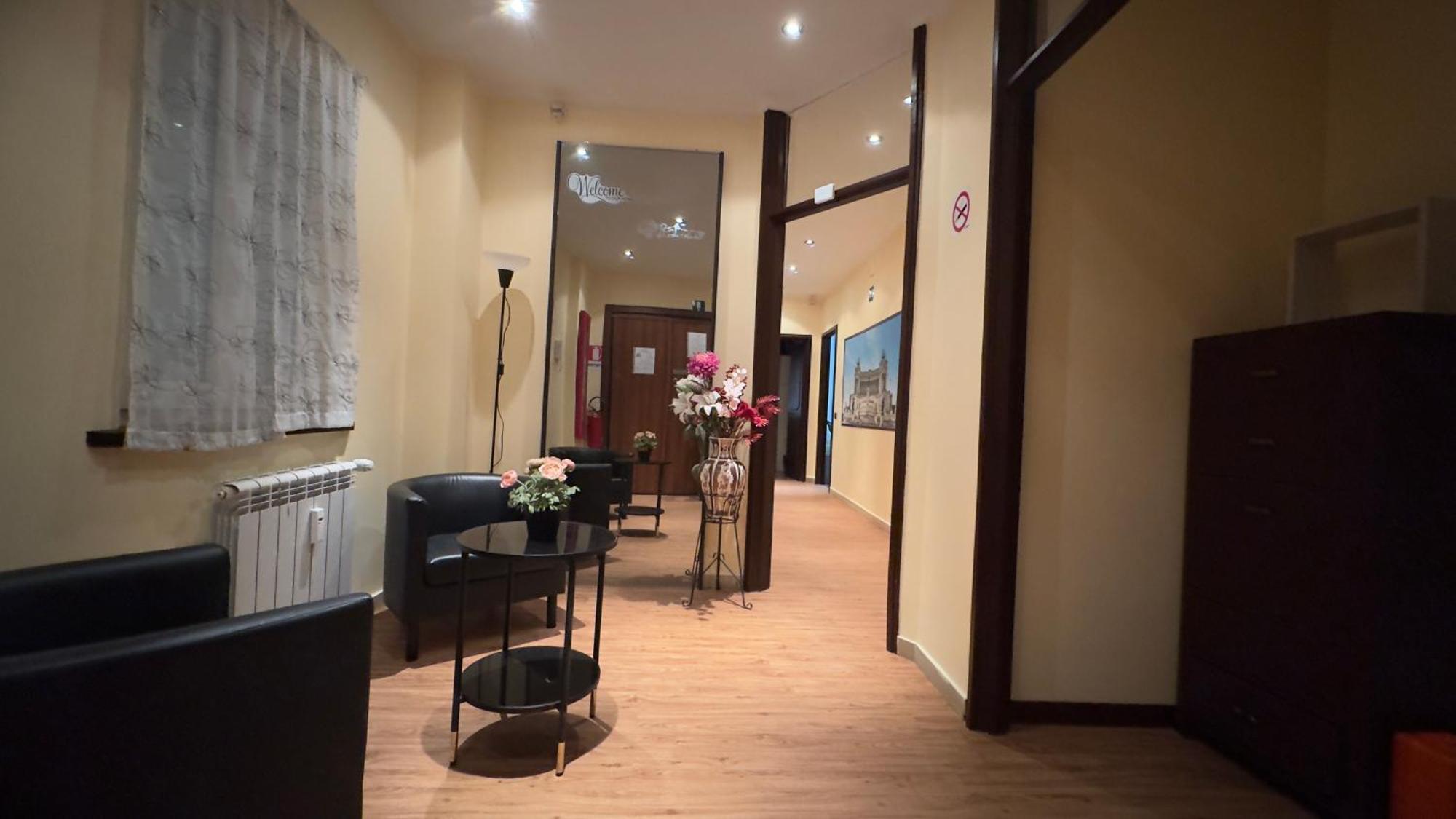 Bella Roma - Ee Hotel Bagian luar foto