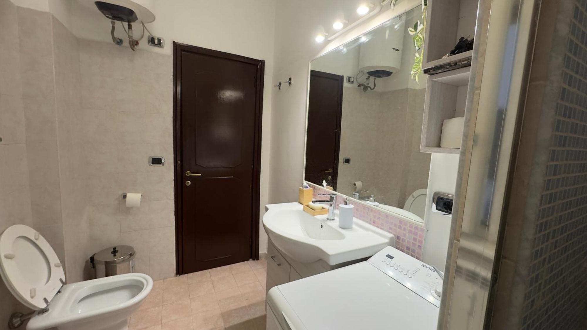 Bella Roma - Ee Hotel Bagian luar foto
